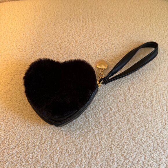 NWOT! Juicy Couture Heart Shaped Wristlet Bag: Black Faux Fur, Gold - Picture 6 of 6